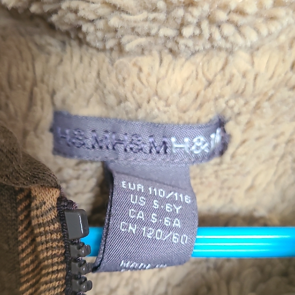 H&M Brown and Tan Plaid Hoodie Sweatshirt  (🛍 Bundle ANY 6/$36) - Picture 2 of 3